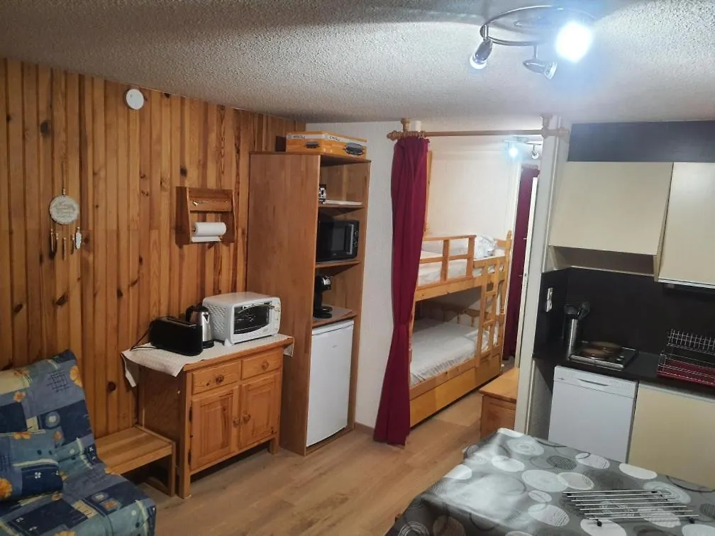 Apartment Studios Le Paillaret Pied Des Pistes Besse-et-Saint-Anastaise France